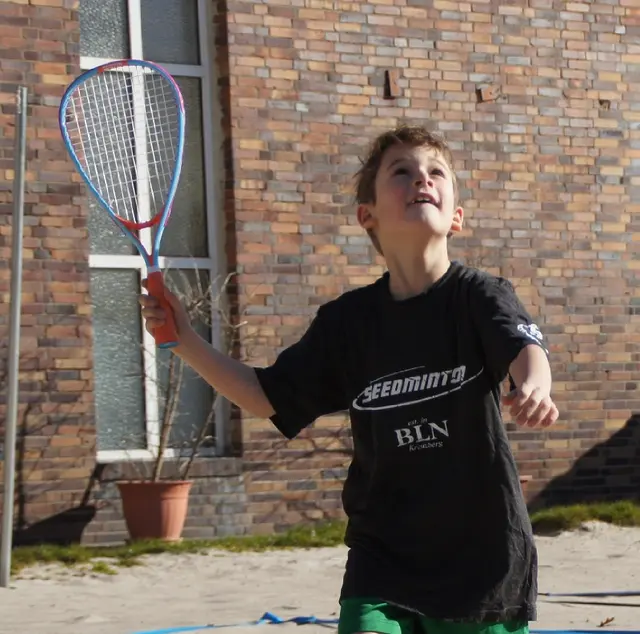 Speedminton Sett FUN 2 racketer, 2 baller, 2 lys 