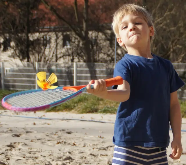 Speedminton Sett FUN 2 racketer, 2 baller, 2 lys 