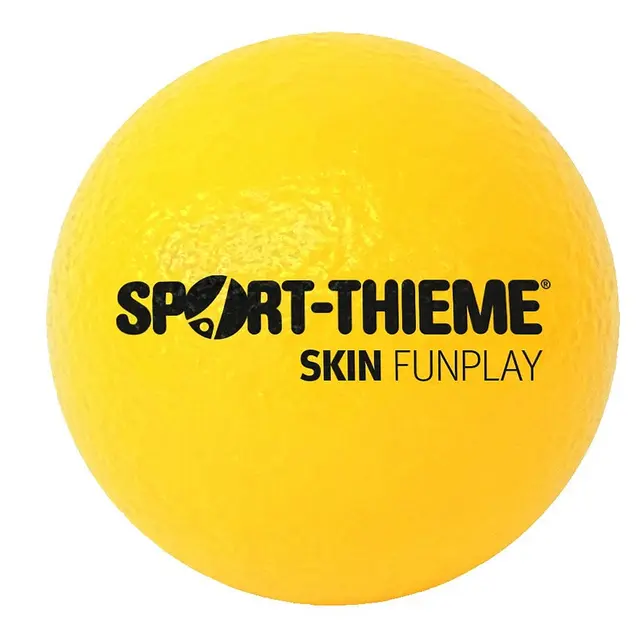 Softball Skin Funplay 14 cm Skumball med PU-trekk i ass.farger 