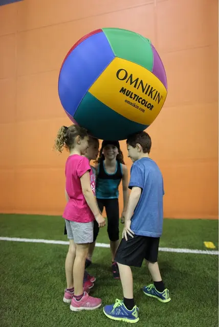 Omnikin® Multicolor ball 84 cm Superlett ball med sterkt trekk 